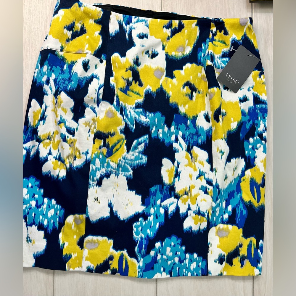 NWT Skirt Pencil Abstract Design LP